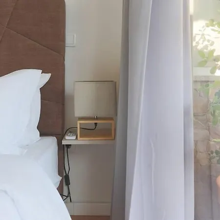 Apartment Marques Deluxe 3 & 4 *