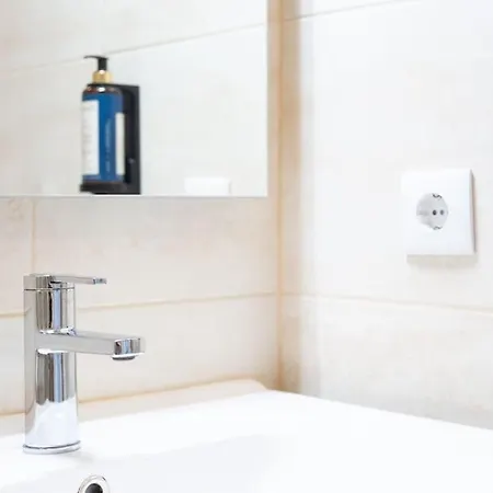 Apartment Marques Deluxe 3 & 4 *