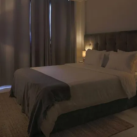 Marques Deluxe 3 & 4 Apartment *